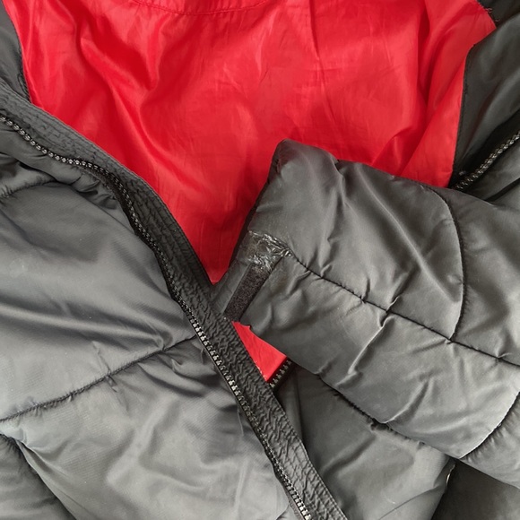 Woodland Canada Puffer Jacket - Picture 5 of 5